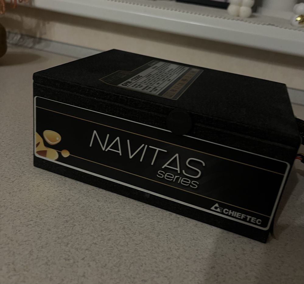 Блок живлення Chieftec Navitas GMP-1250C