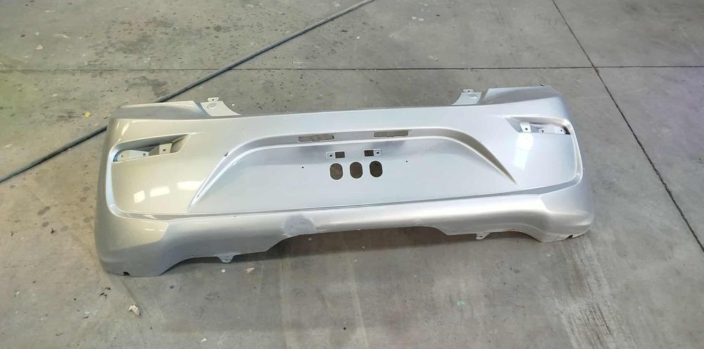 Para choques Mitsubishi (space star)