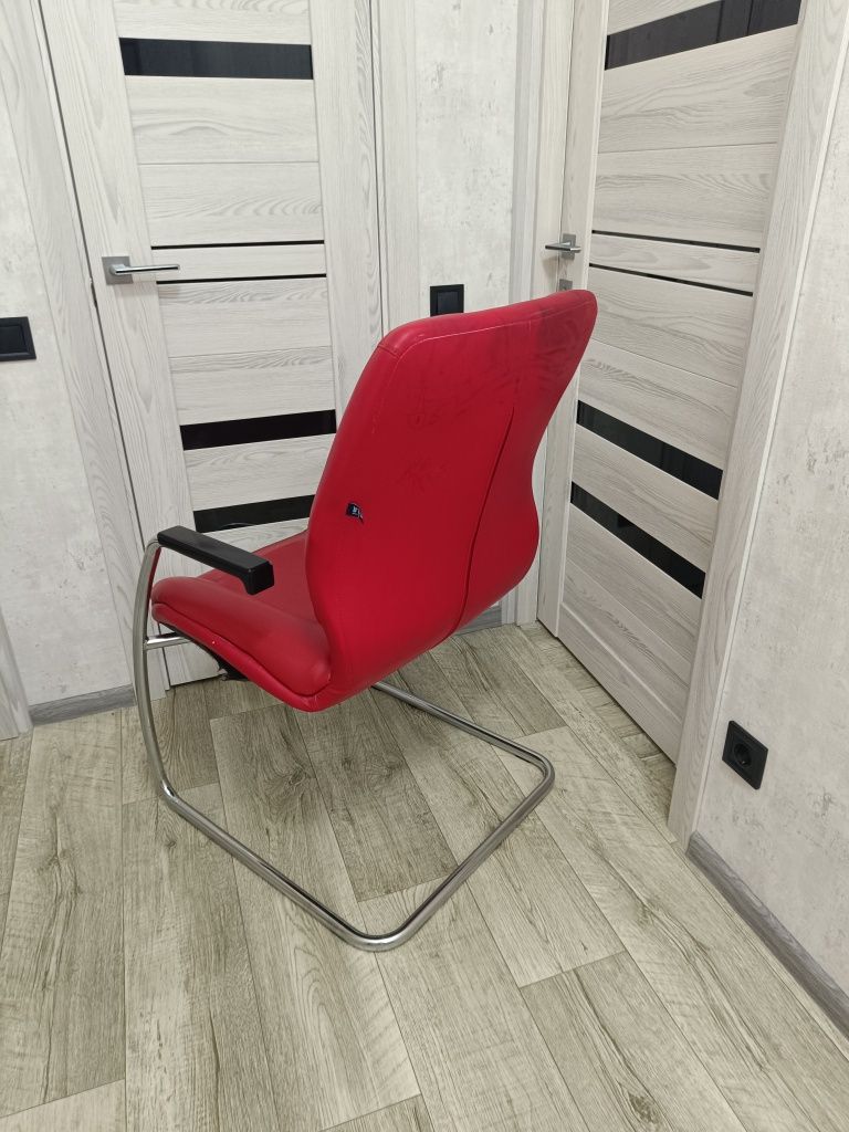 Крісло  шкіряне FORMULA steel chrome CF LB
 
Производитель: Но