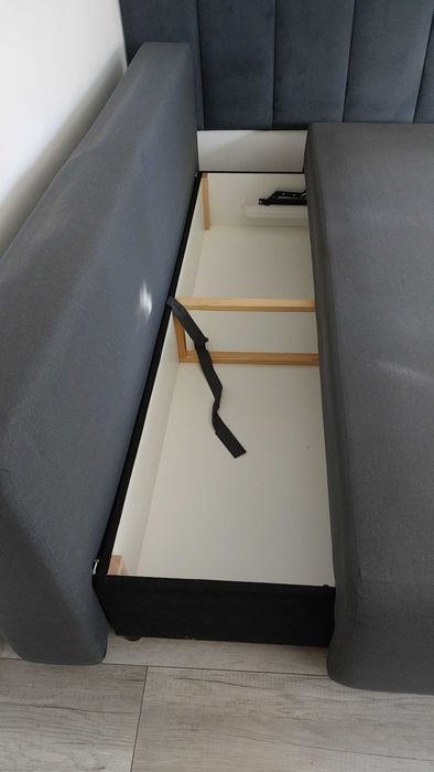 Kanapa / Sofa rozkładana 3 osobowa z pojemnikiem na pościel