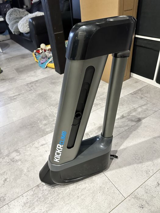 Wahoo kickr climb jak nowy symulator podjazdów winda