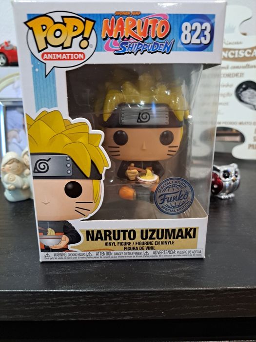 Pop figure naruto eating ramen