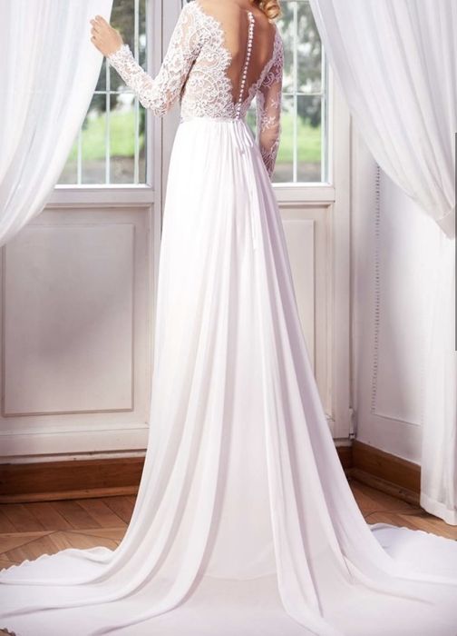 Suknia ślubna z koronki