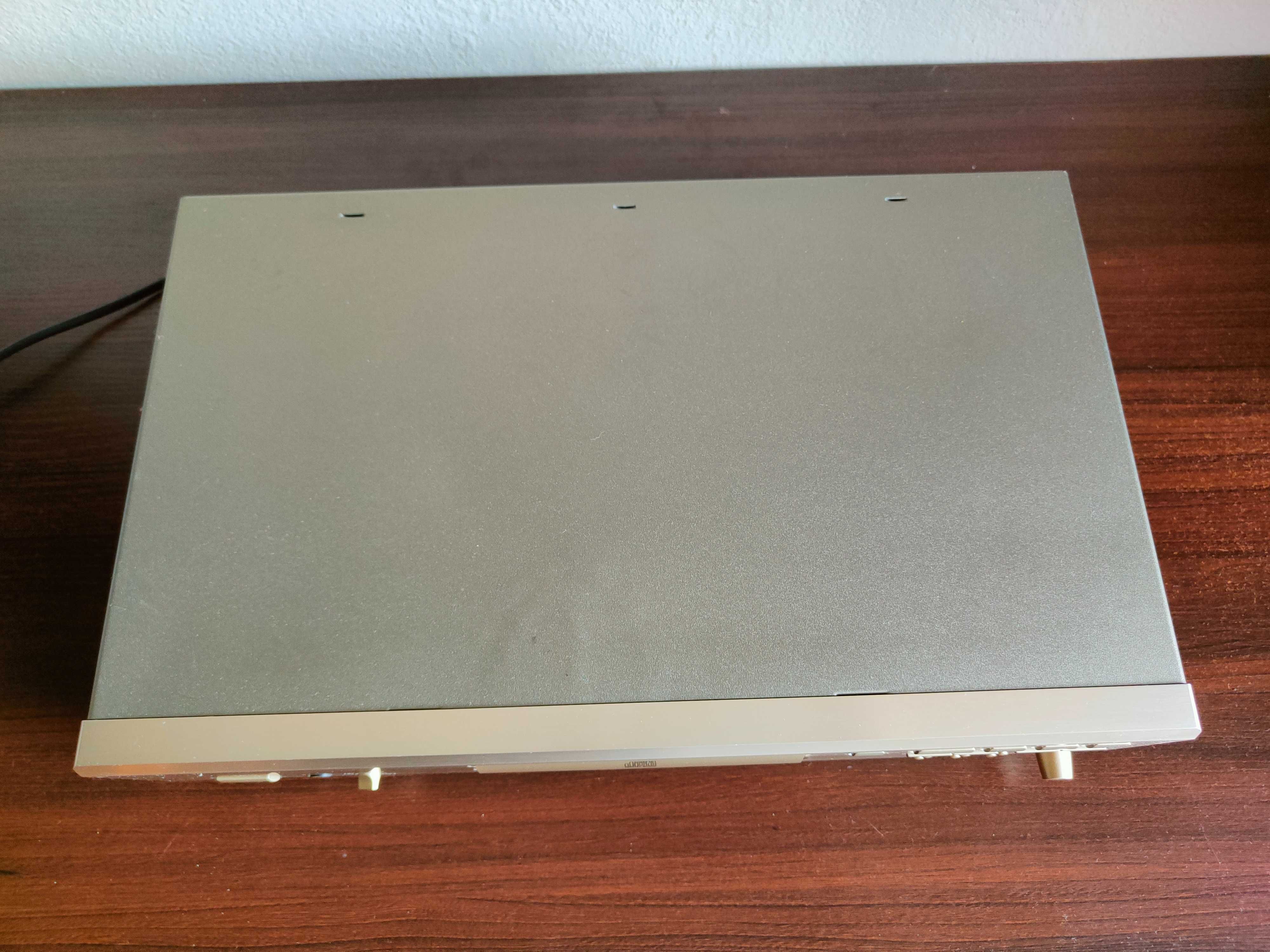 DENON DCD-685 odtwarzacz CD szampański wyjście optyczne