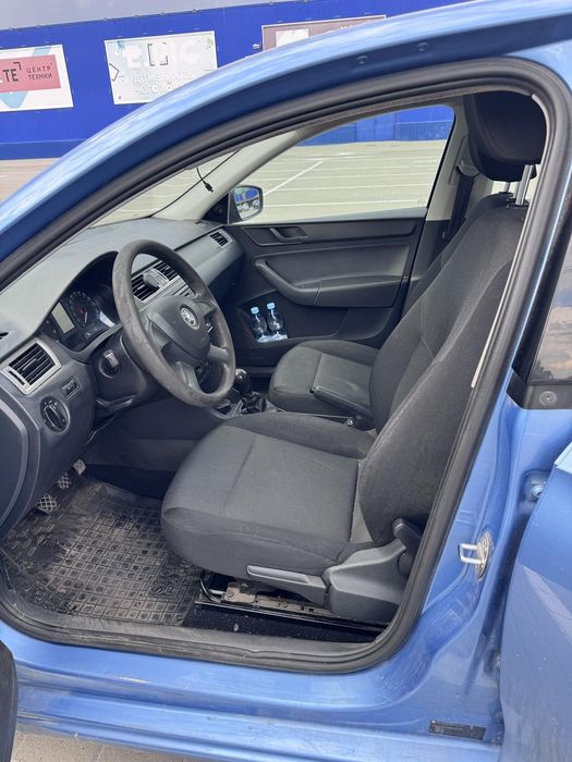 Skoda Rapid 2013 • 1.2 бензин • економна та надійна