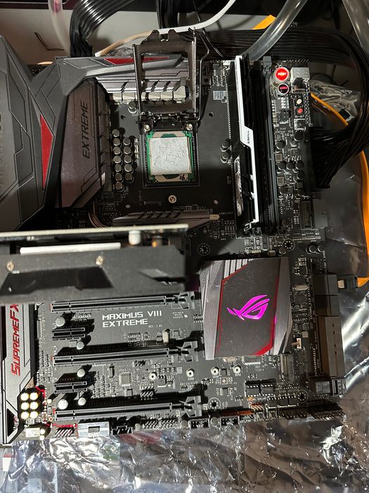 Asus Maximus VIII Extreme + odblokowany i9 (jak i9-9900K)