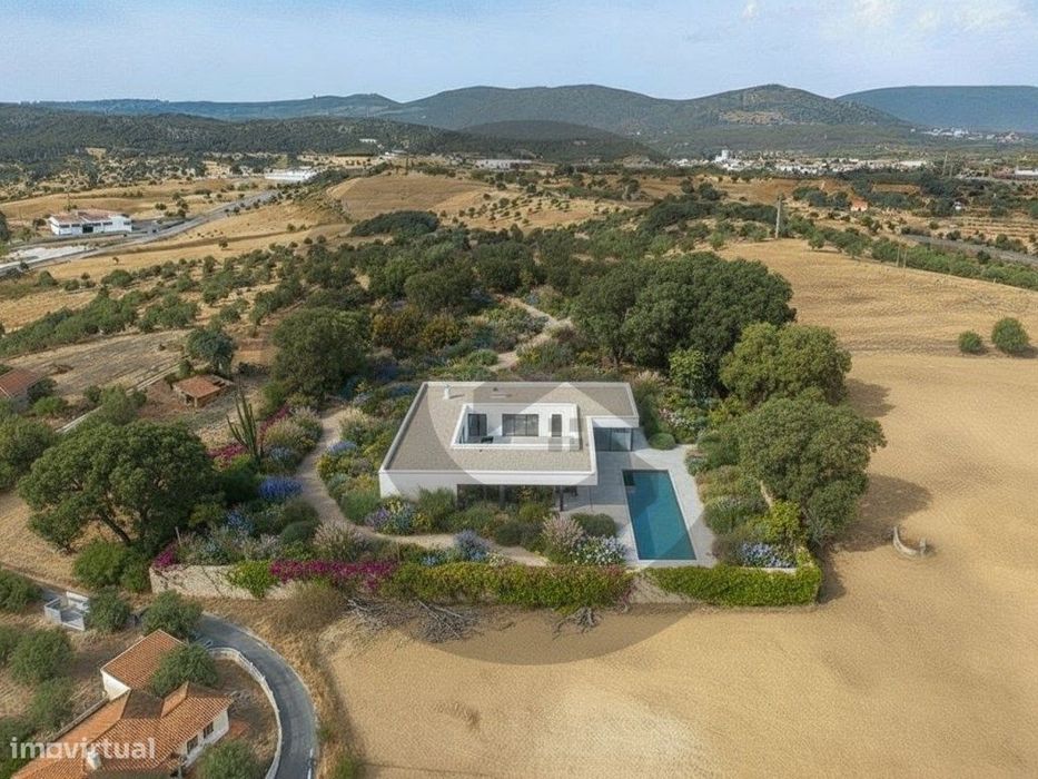 Terreno com potencial construtico em Alcanena