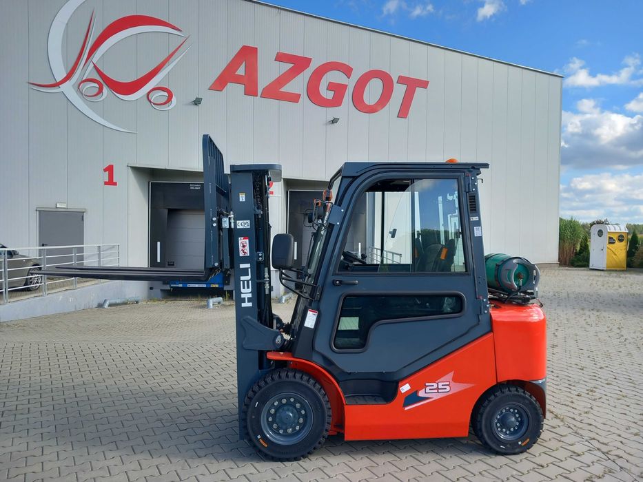 Wózek Widłowy Widlak Spalinowy LPG 2,5t 4,7m Pełna Kabina 2025-08