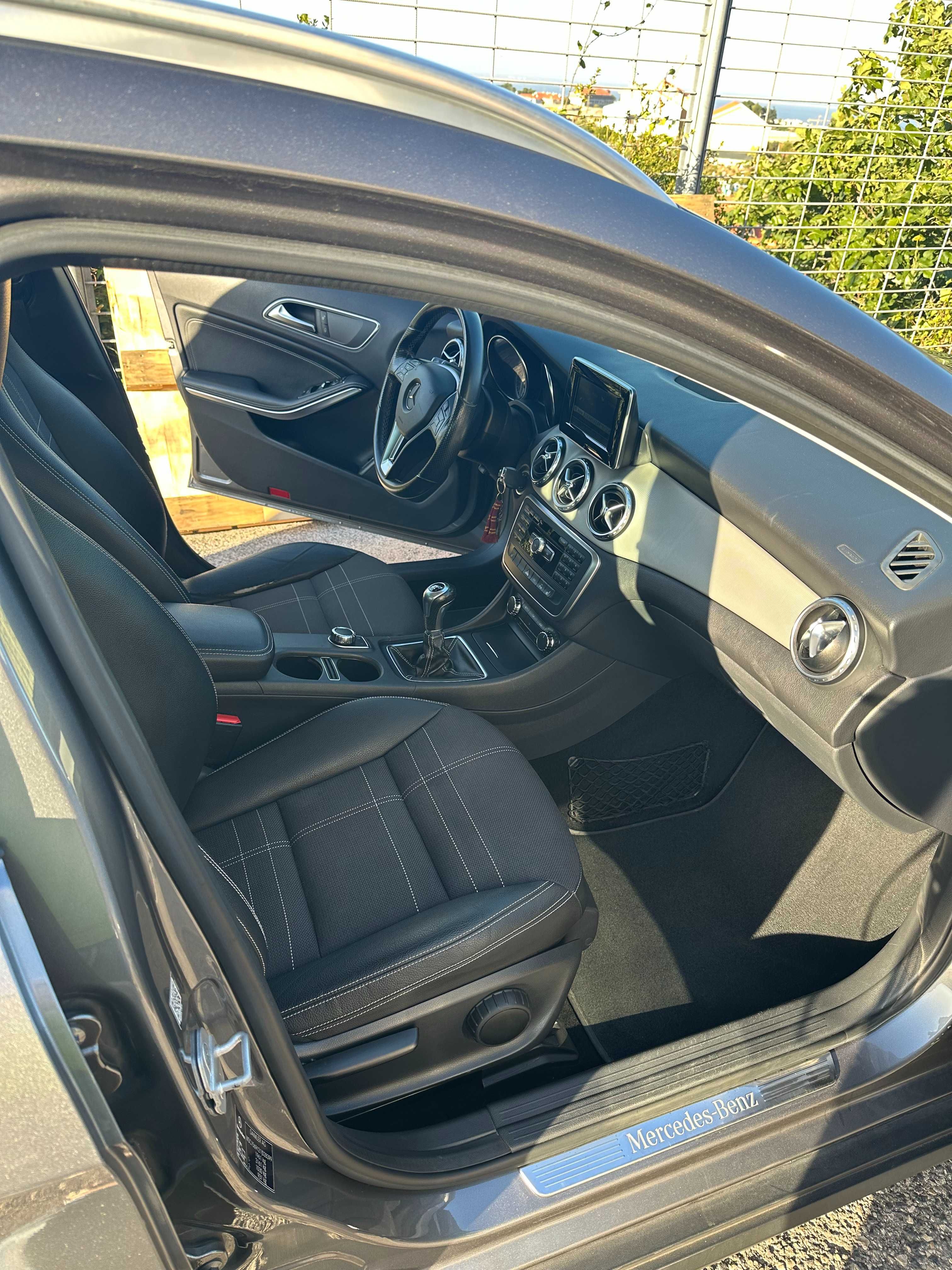 Mercedes GLA 180d CDI Diesel 2015 - Importado da Alemanha com extras