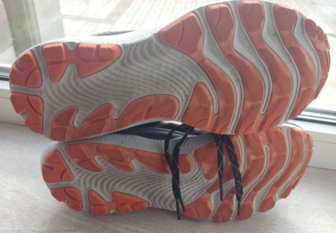 Asics Gel-Cumulus 24 TR 40.5розмір
