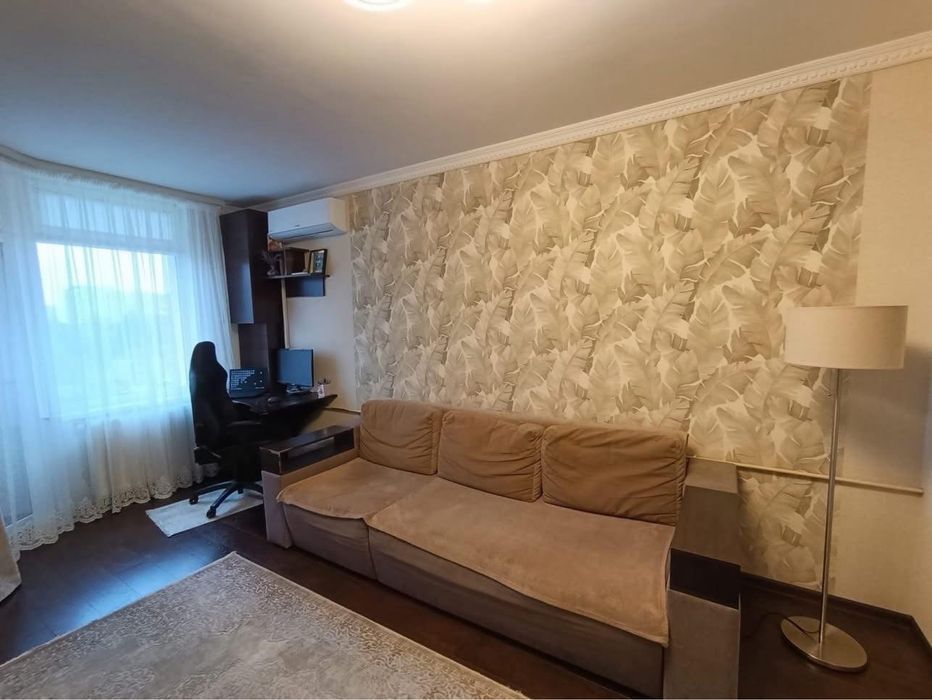 Продається 2км квартира на Дружбі, вул. Лучаківського