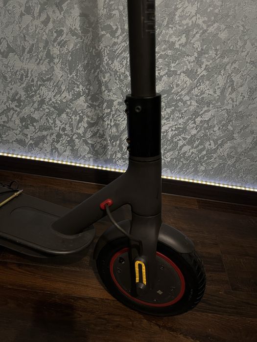 Самокат електро Xiaomi mi pro