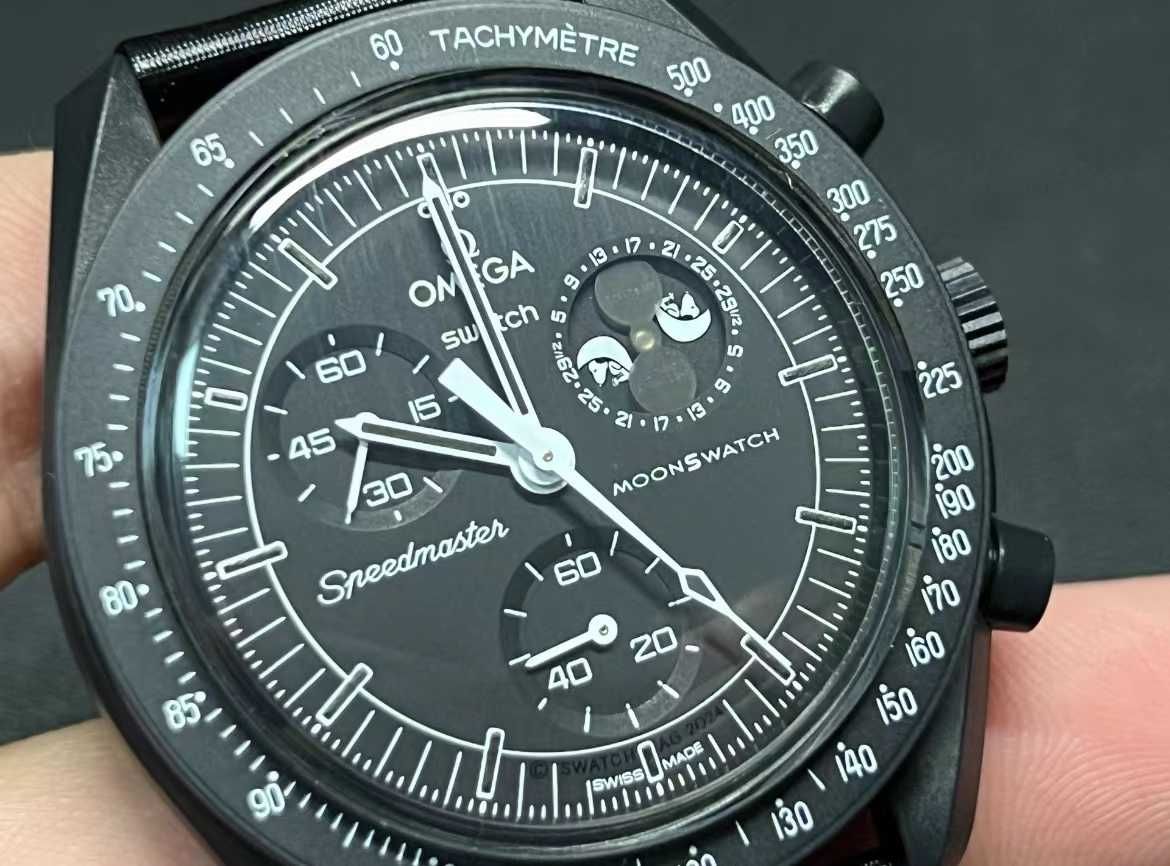 Swatch x Omega Bioceramic Moonswatch Mission To Moonphase Snoopy Black