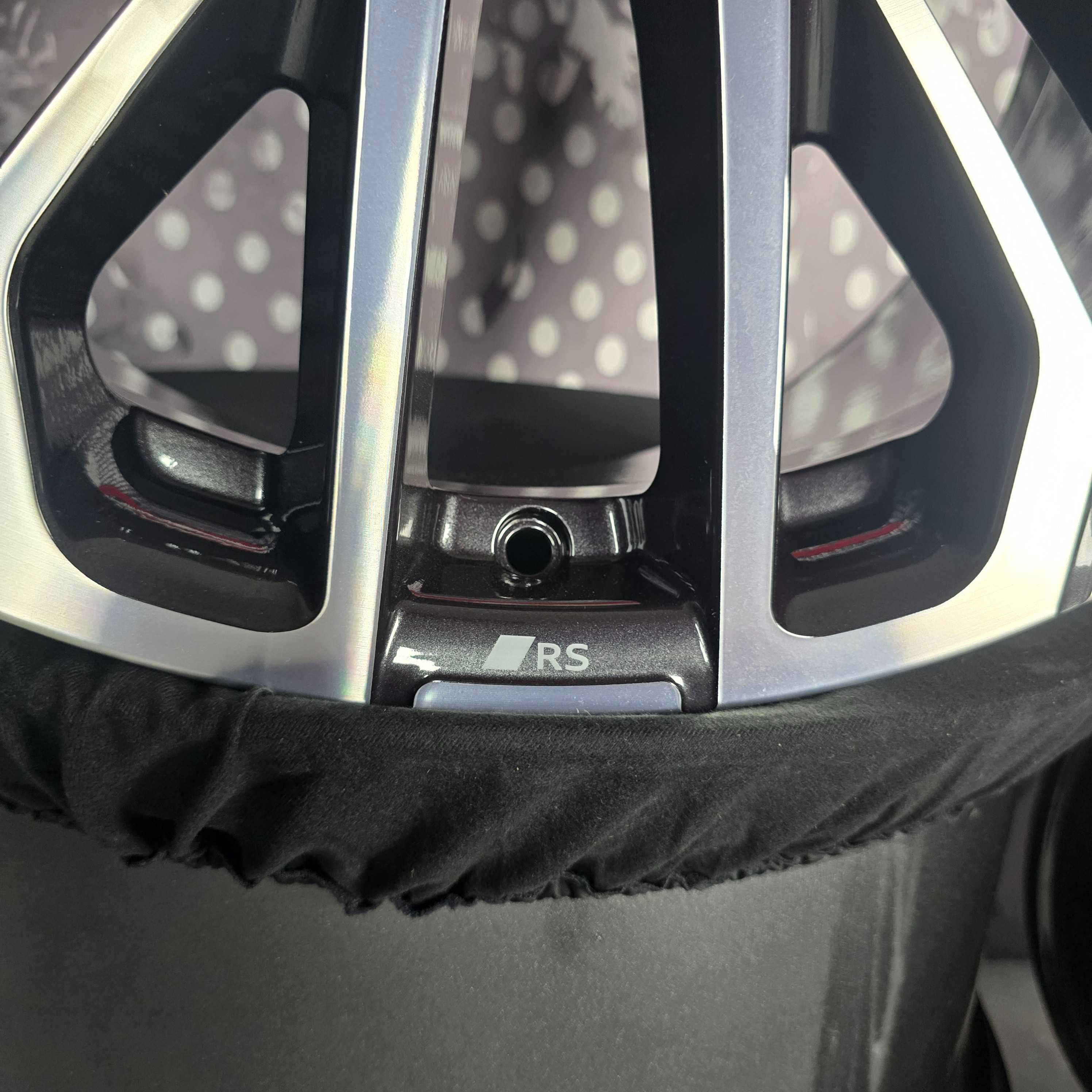22" оригінальні диски Audi Q7/SQ7 RS6 RS7 Q8/SQ8/RSQ8  RS Design