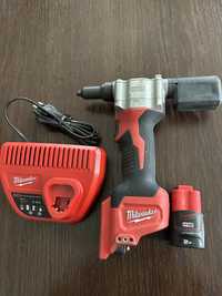 Milwaukee M12 BPRT nitownica akumulatorowa