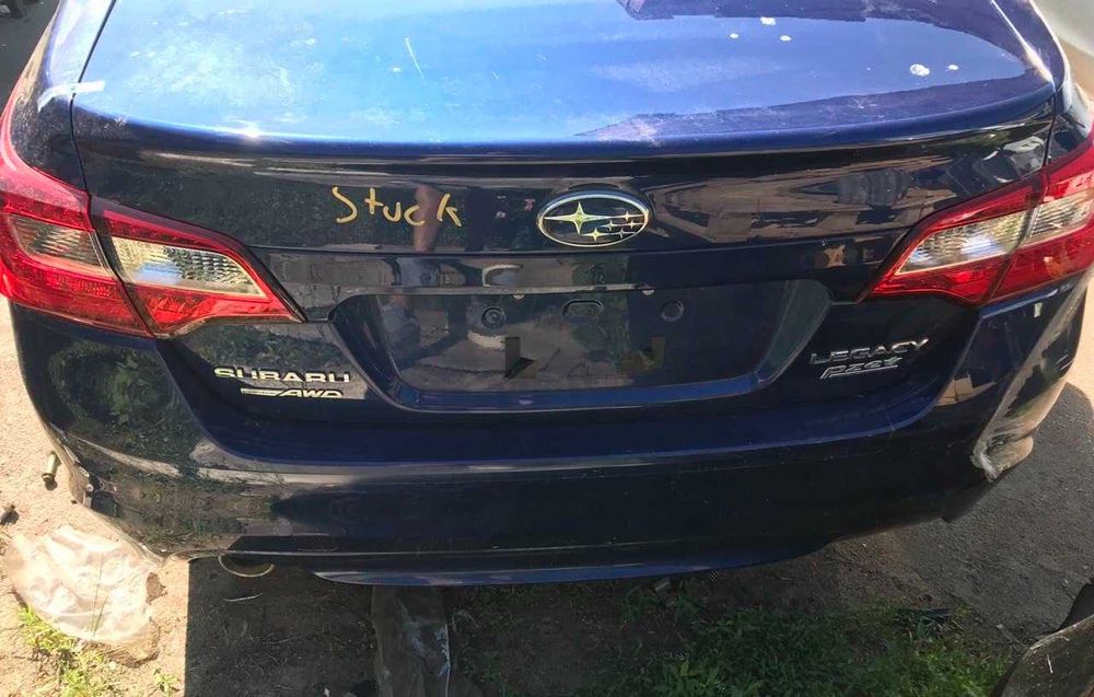 Ляда крышка багажника Subaru Legacy Impreza 2015 2016 2017 2018 2109