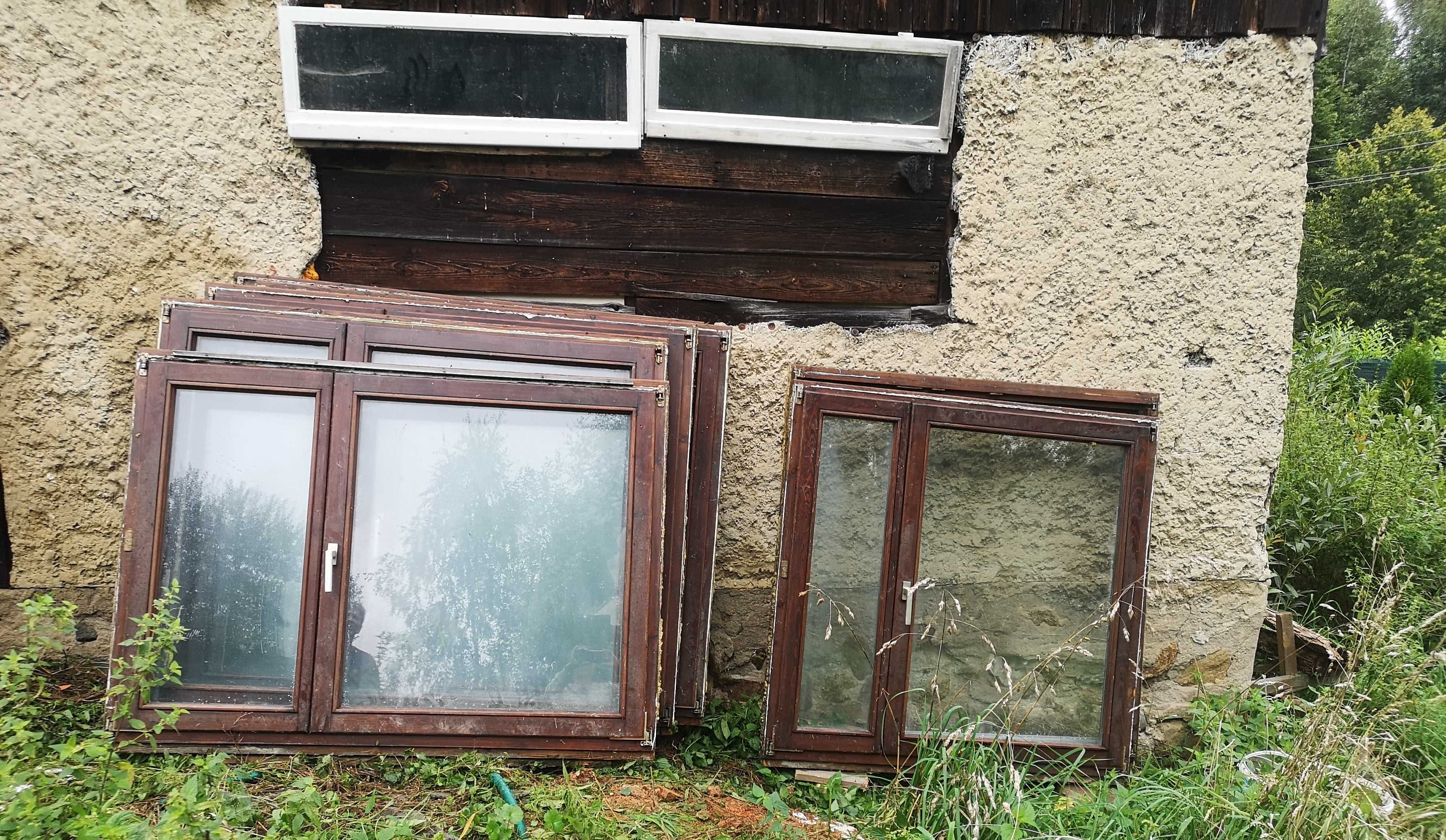 Okno drewniane brązowe, z rozbiórki