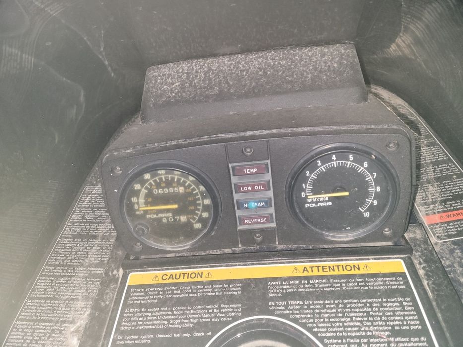 Снігохід Поларіс..ціна халява