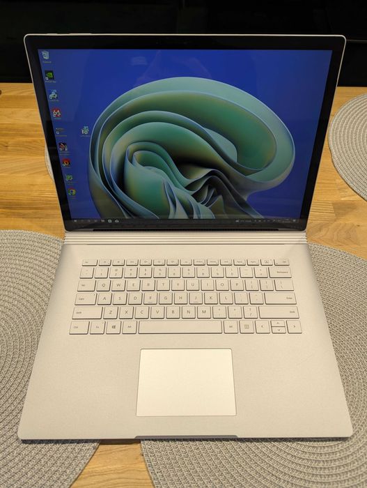 Microsoft Surface Book 2 15/i7-8650u/gtx 1060 6gb/16gb/256-512m2/win