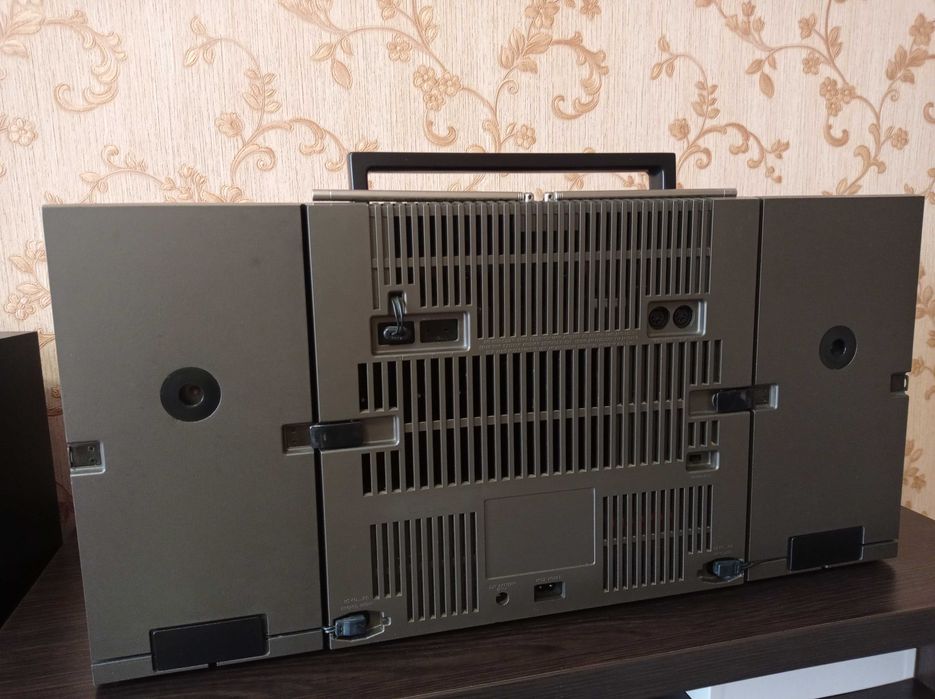 Продам магнитолу Telefunken hi-fi studio 1M.