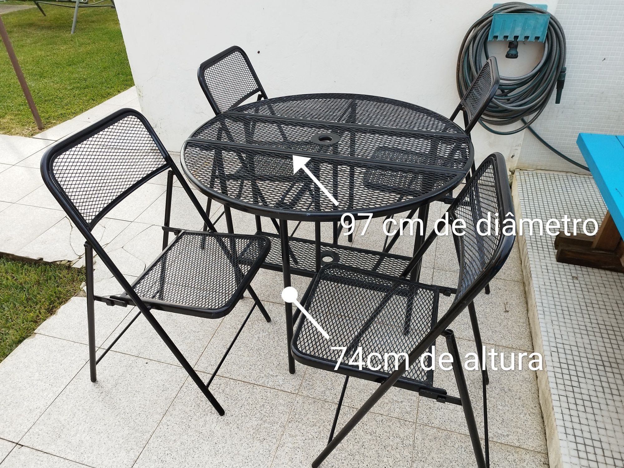 Mesa metálica multiusos robusta