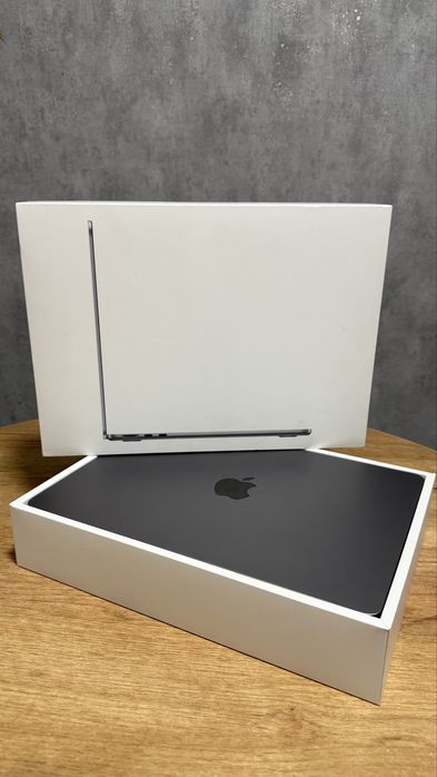 MacBook Air 13 Retina, Space Gray, 256GB with Apple M2