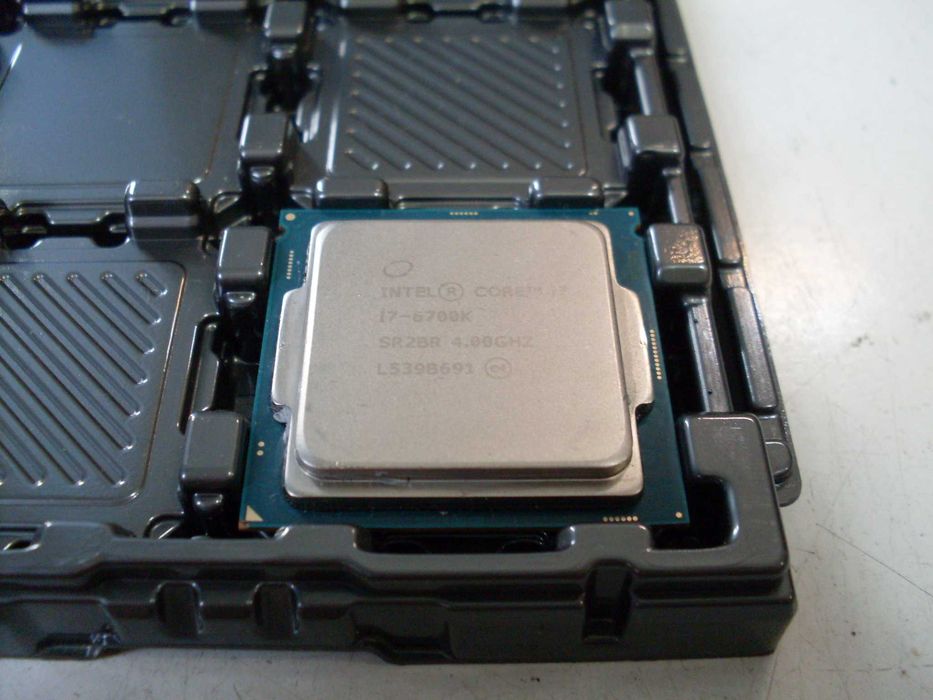 Procesor i7-6700k, socket 1151, 4 rdzenie, 8 wątków, 4 Ghz, sprawny