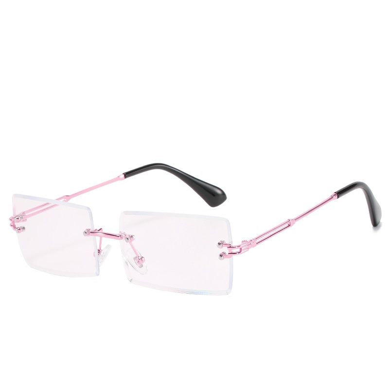 Розовые очки с прозрачными линзами