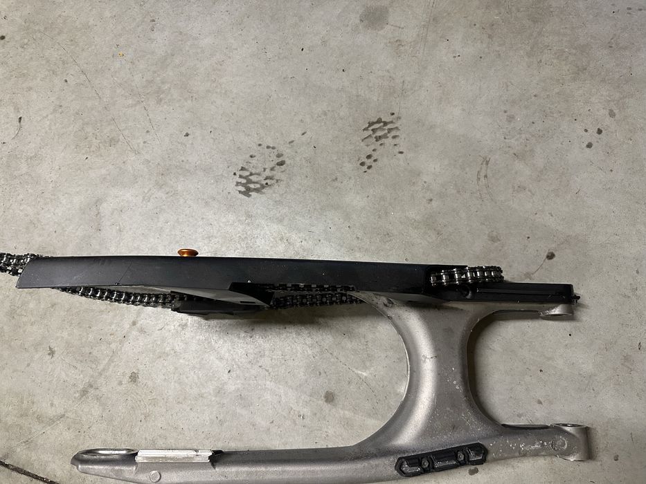 Ktm 690 smc r 2022r wahacz tyl