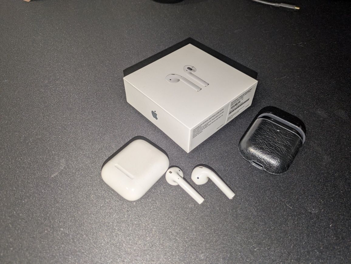 Apple Airpods 2 б/у