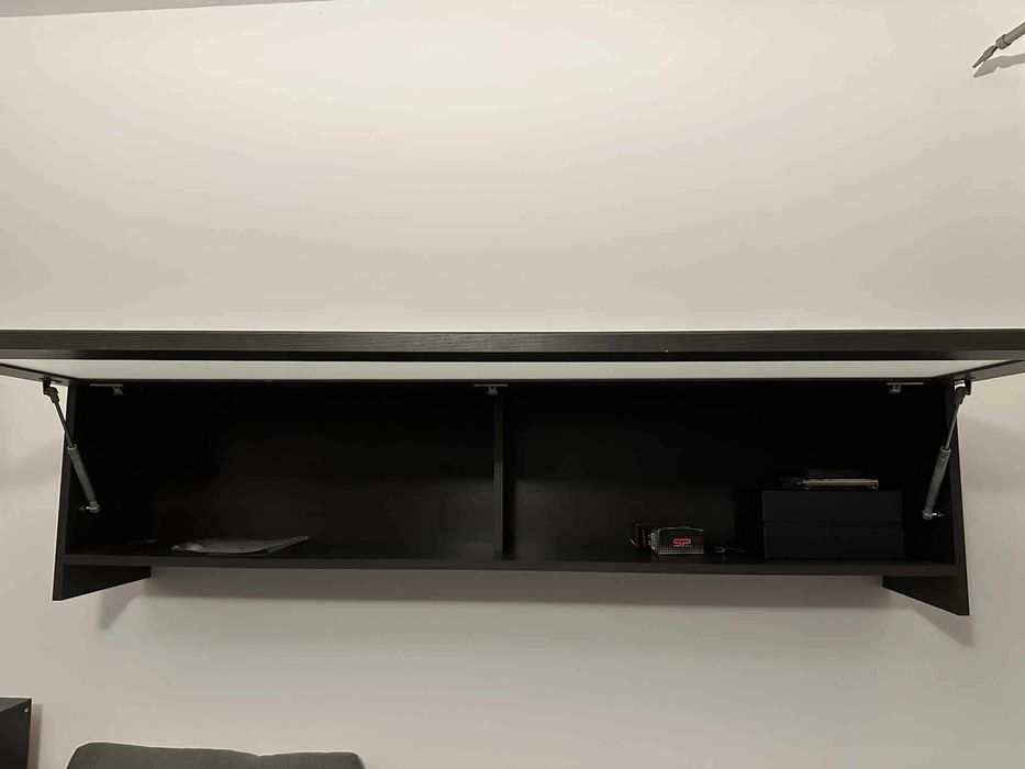 Szafka wisząc brw, uszkodzone silowniki