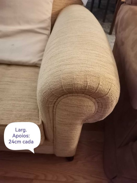 SOFA 2 Lugares. Confortável. Usado.