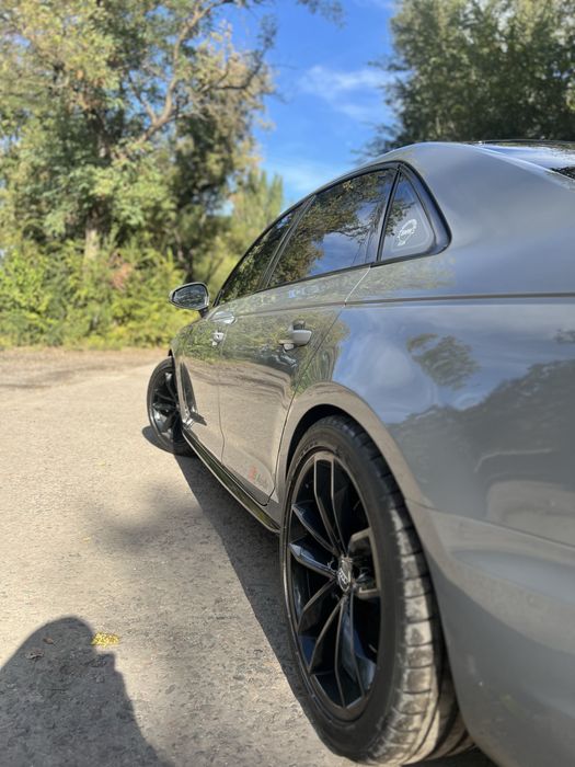 Продам/обме Audi S4 b9