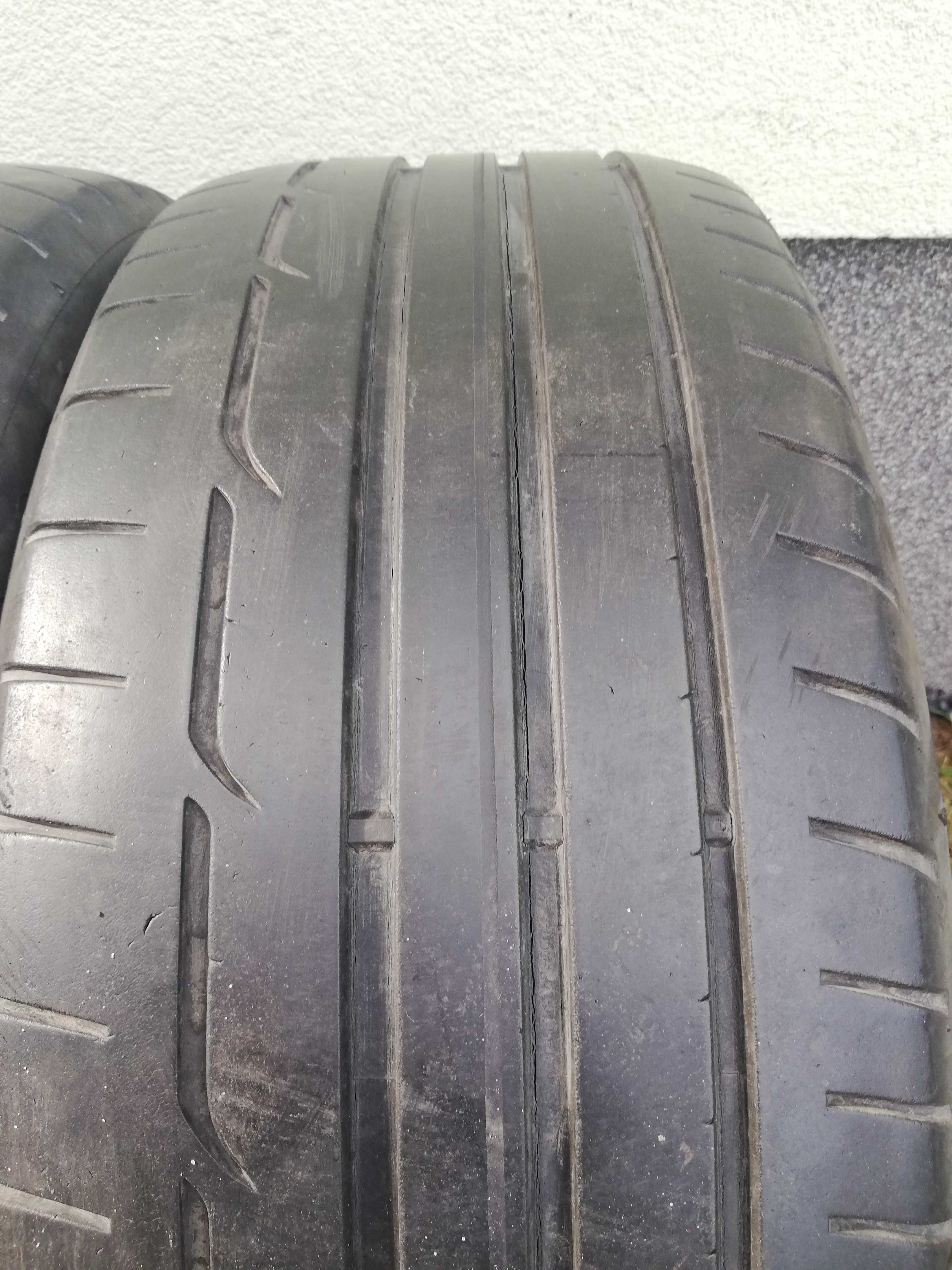 2 opony letnie Dunlop 225/45R19. Bieżnik 5,5mm.