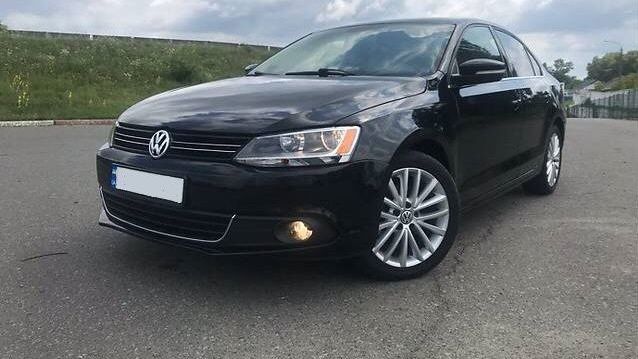 Volkswagen Jetta se 2013 2.5 авто в Украине в наличии