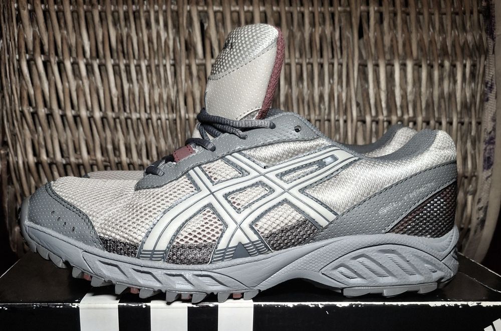 Красовки ASICS GEL-Track.US8,5