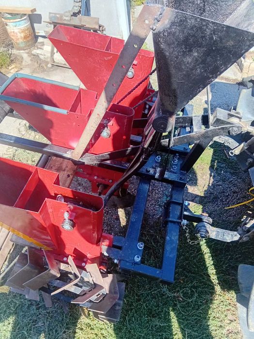 Продається трактор з фризою, чеснокосожалка+копалка