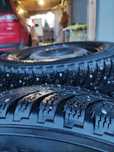 Nokian hakkapeliitta 8 215/60 R16 99T XL, z kolcami