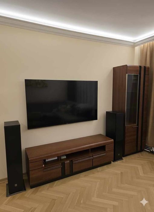 Meble Szynaka Porti, szafka RTV, witryna, drewniane, fornir