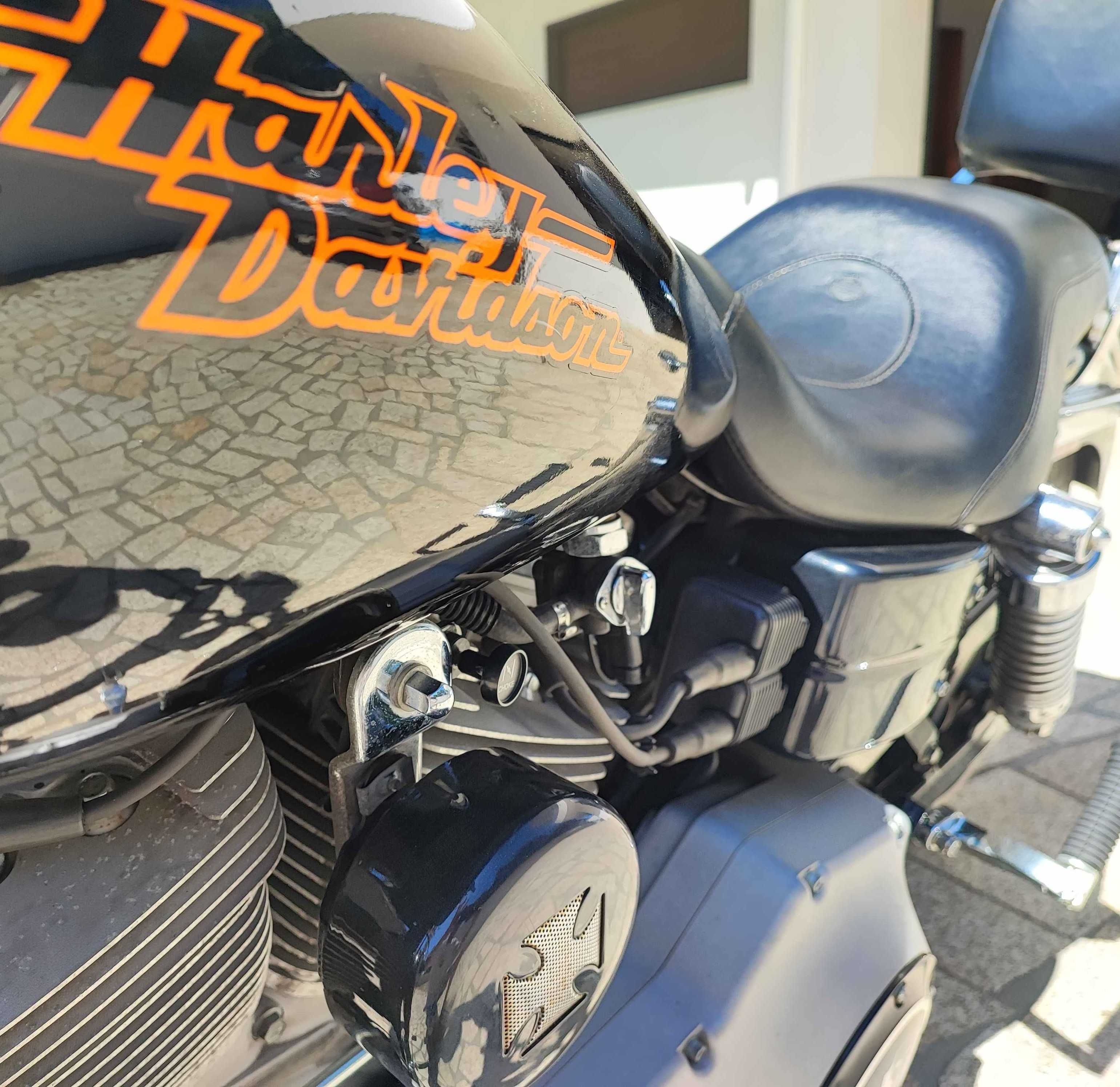 Harley Davidson - Dyna Super Glide