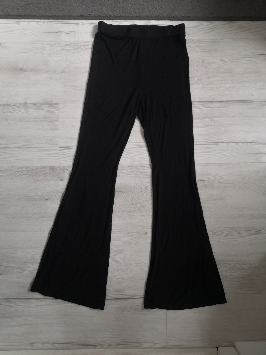 Asos czarne spodnie legginsy wysoki stan elastyczne szerokie nogawki.