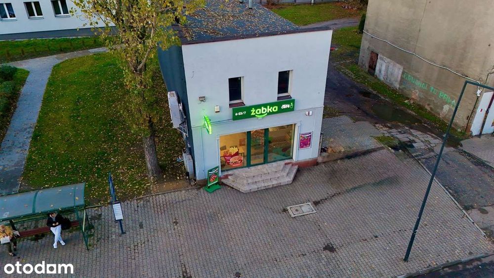 Już otwarta Żabka! Budynek na sprzedaż