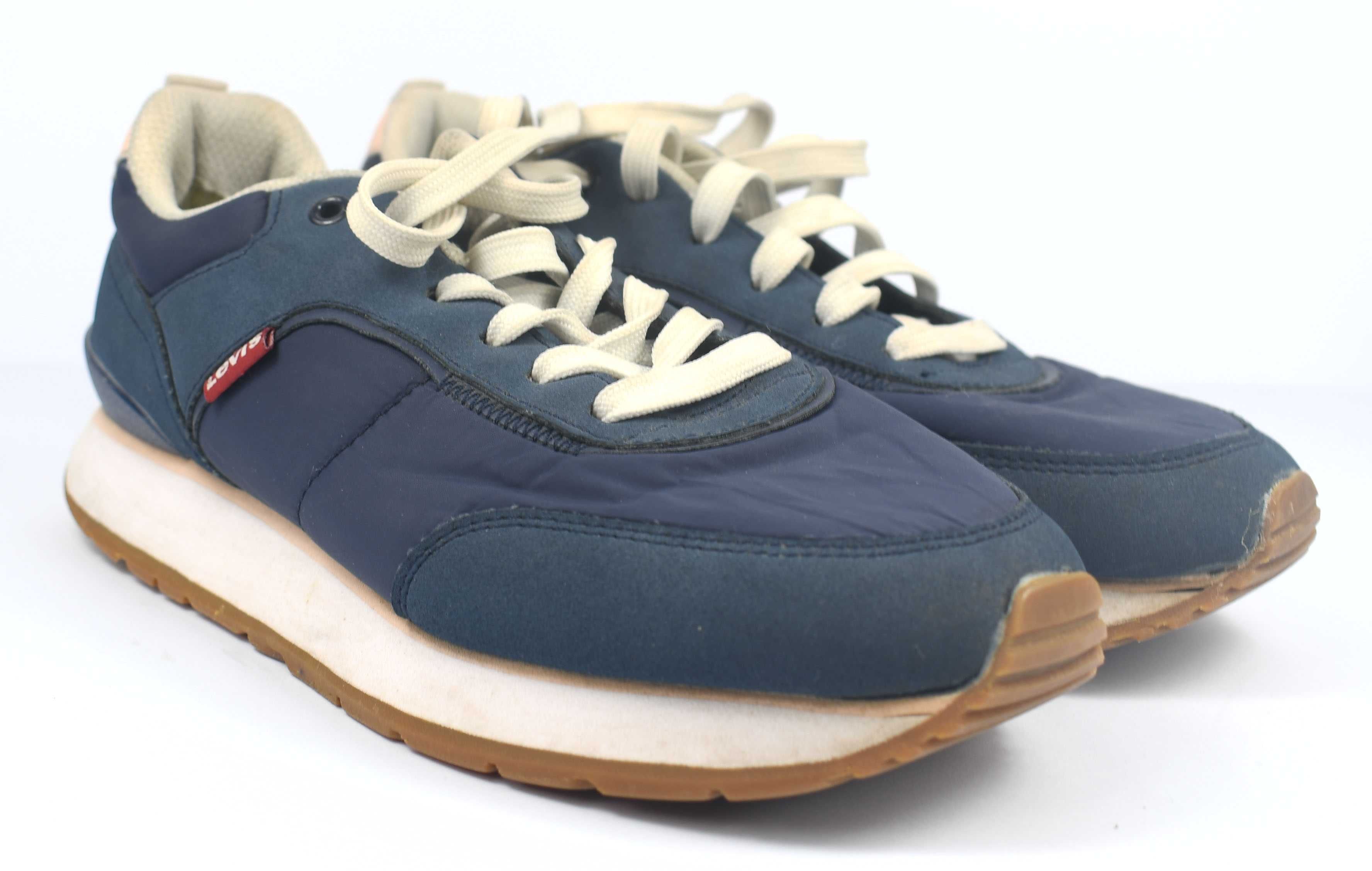 Używane z wadą trampki Levis roz. 38