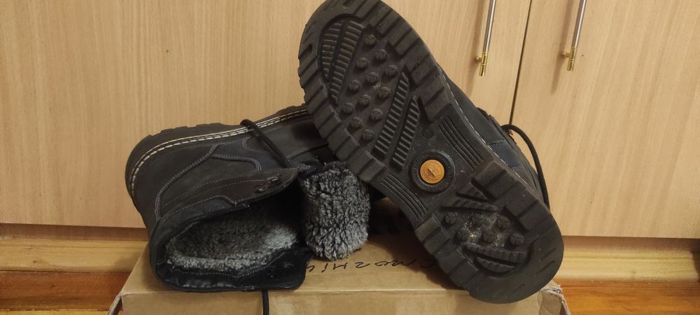Зимові черевики чоловічі 40-го розміру