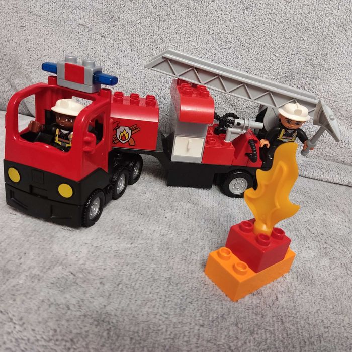 Пожежна машина, поліція  лего дупло оригінал