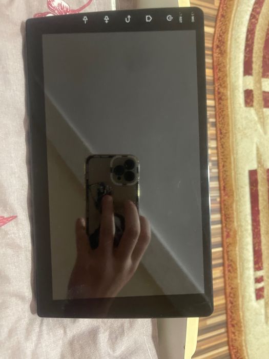 Екран до сенсорного автомобільного магнітофона