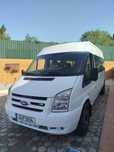 Ford Transit Carrinha de 9 lugares