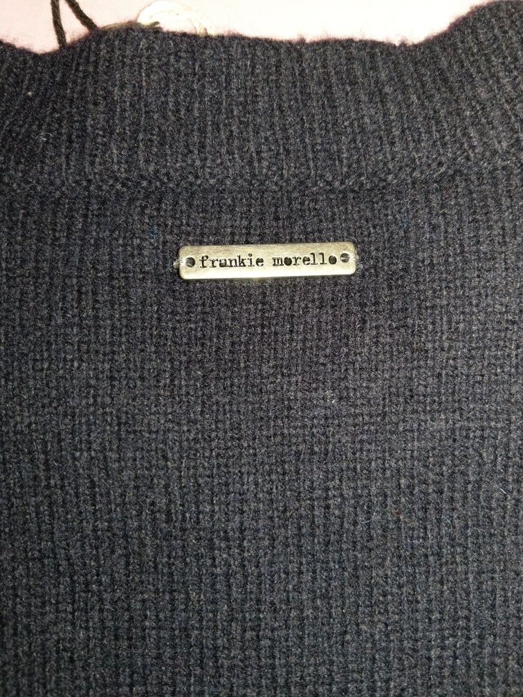 Swetr męski marki Frankie Morello.