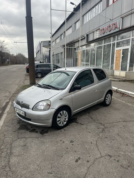 TOYOTA Yaris 2000г 1.3 бенз VVT-I Автомат Переоформление