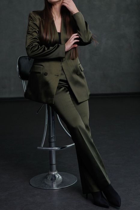 Продаю костюм ZARA. Новий, вдягнуто один раз для фотосесії.